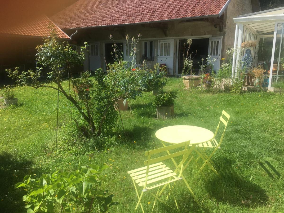 Le Refuge Private Entrance 2/4 Pers Dans Maison 17Eme Siecle.Parking. Calme Autreches Exterior photo